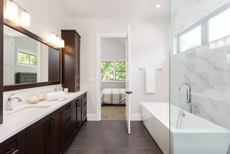 Bathroom-Remodel-vs-Bathroom-Renovation